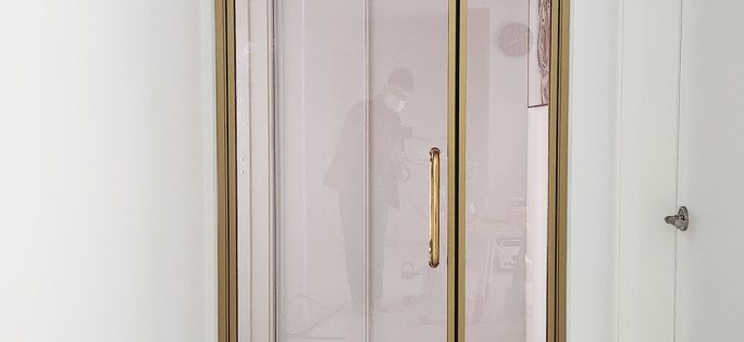 현관중문 브랜드 모두홈도어, 유압식 양댐퍼 적용으로 앞뒤 방향 모두 열리는 초슬림 여닫이중문 출시